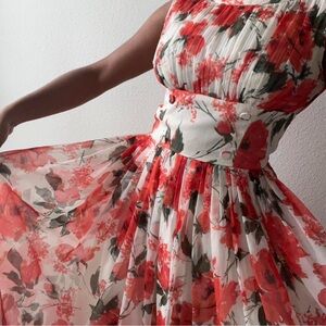 Vintage 1950s Floral Dress fits size 8-10